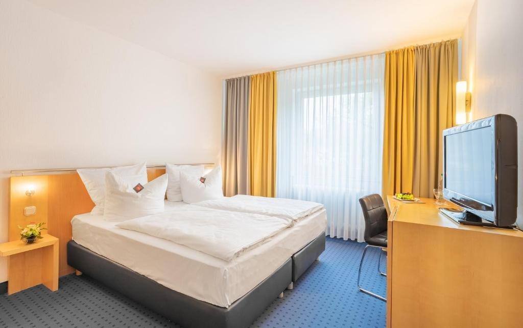 Achat Hotel Suhl Bagian luar foto