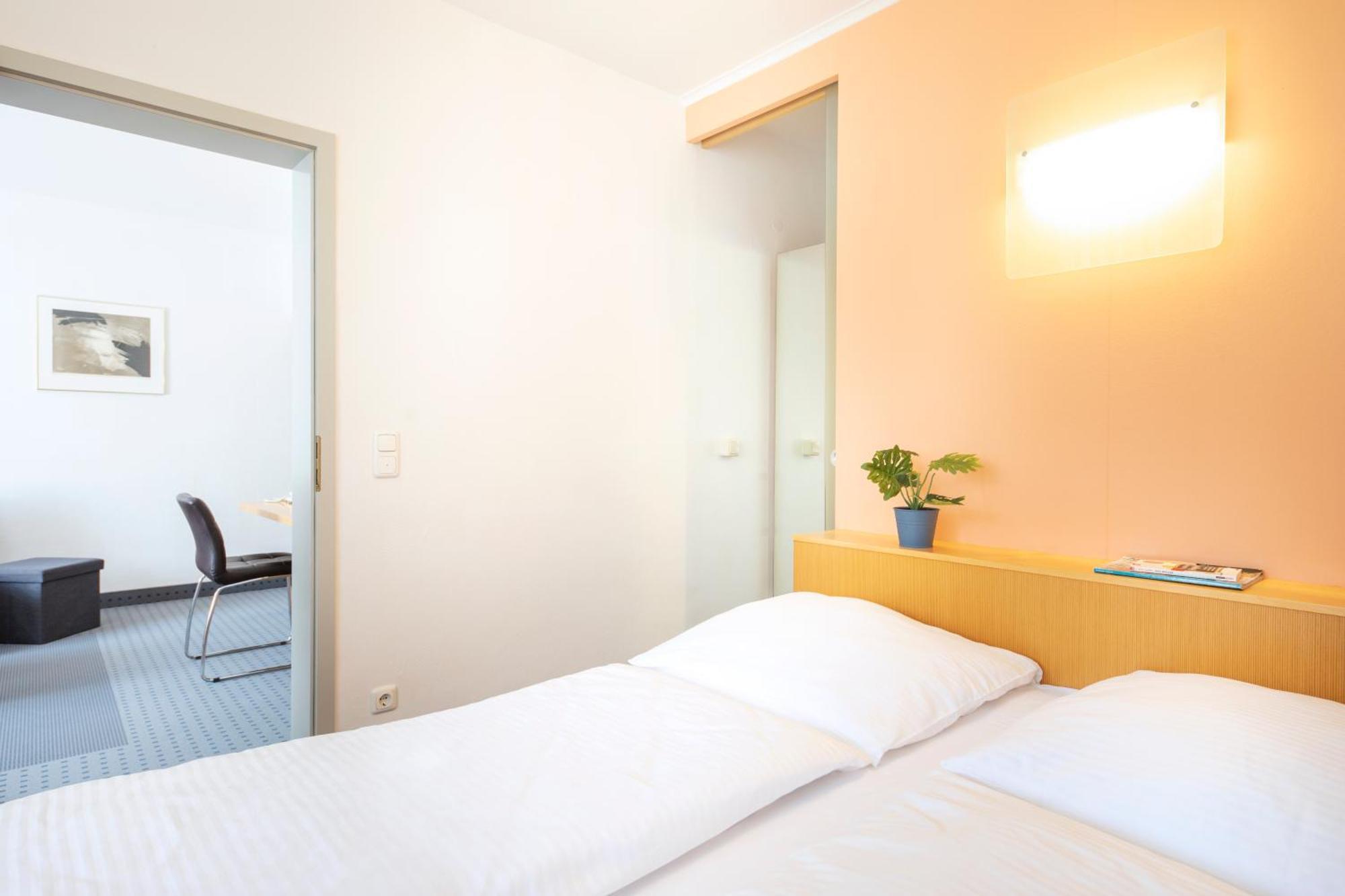 Achat Hotel Suhl Bagian luar foto