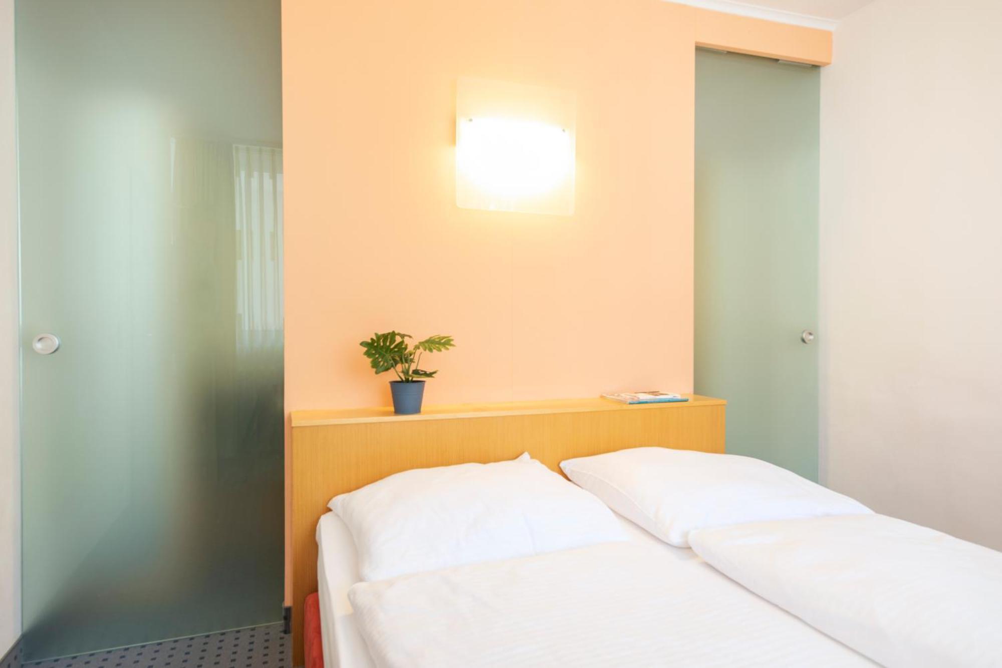 Achat Hotel Suhl Bagian luar foto