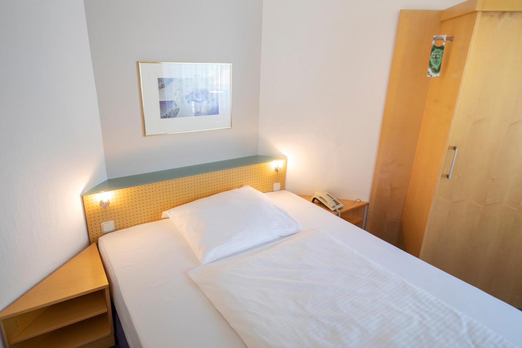 Achat Hotel Suhl Bagian luar foto